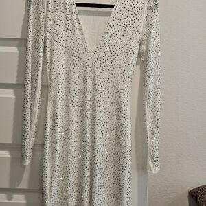 Elegant White Long Sleeve Dress